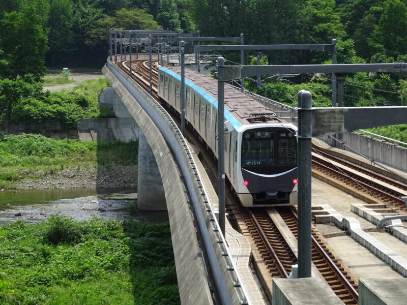 仙台駅方面に向かう仙台地下鉄