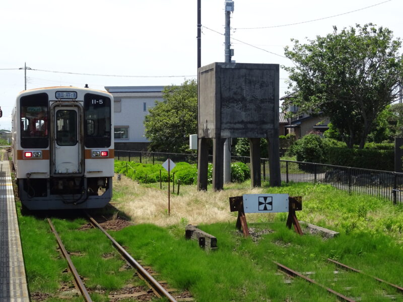 阿字ヶ浦駅に停車中のひたちなか鉄道の車両
