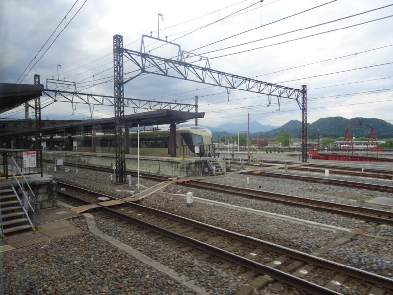 下今市駅に到着