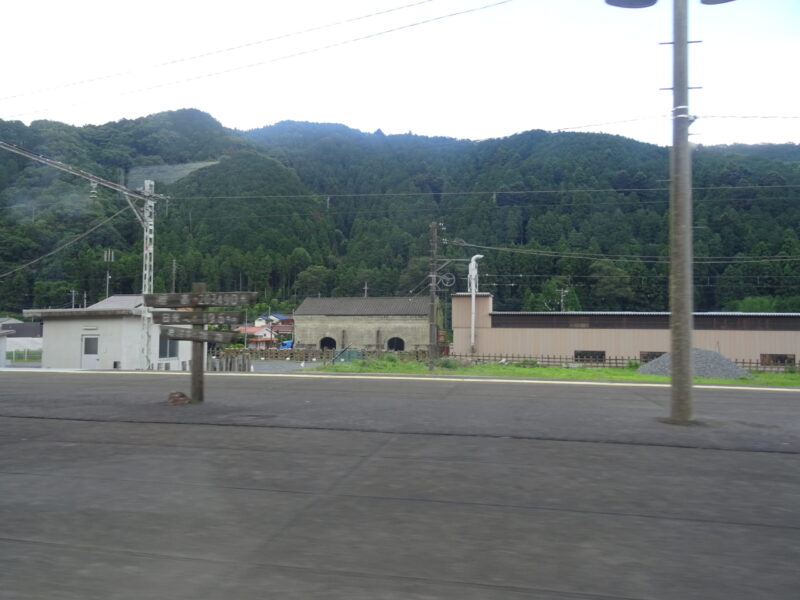 東武鉄道板荷駅の建物