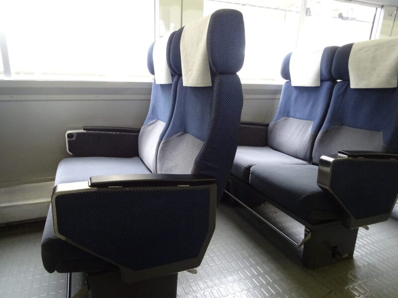 E255系の座席