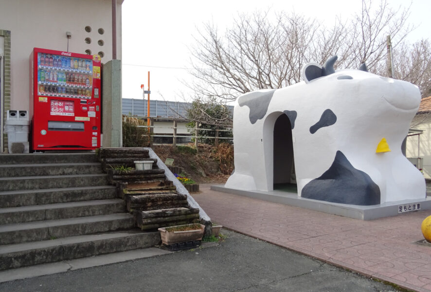 浜名湖佐久米駅の前