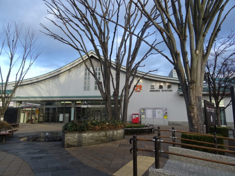 JR三島駅の駅舎