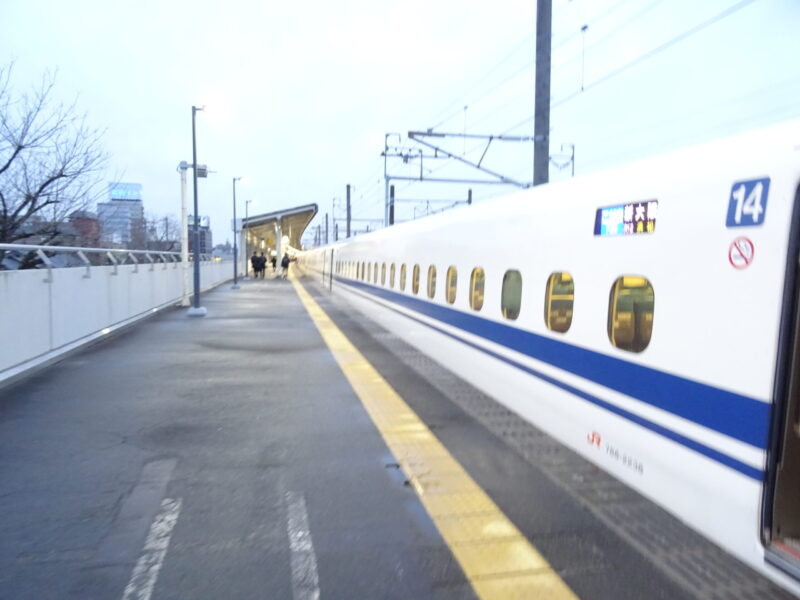 掛川駅に停車中のこだま号