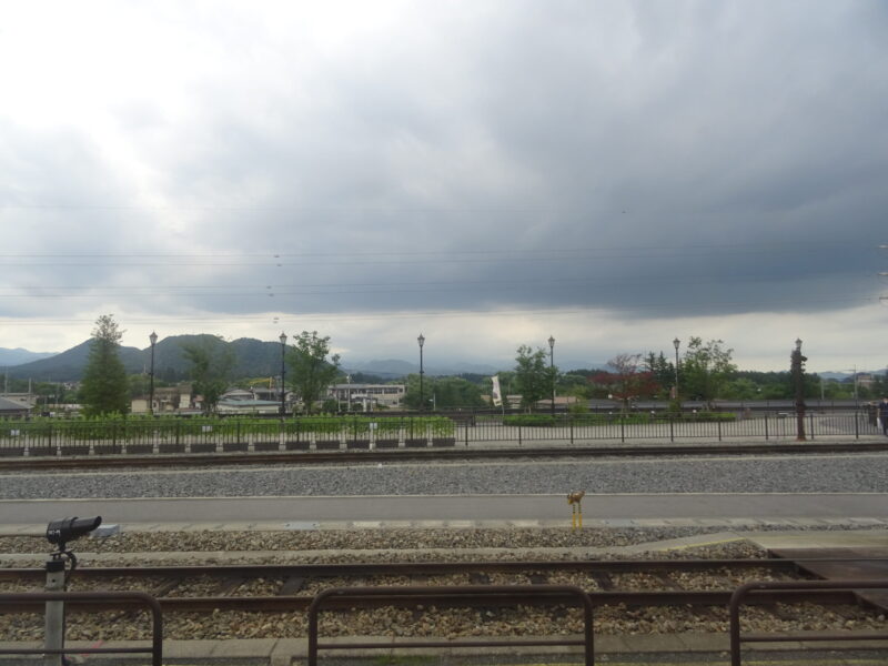 下今市駅に停車中