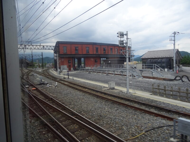 まもなく下今市駅に到着