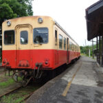 上総中野駅に停車中の小湊鐵道の列車