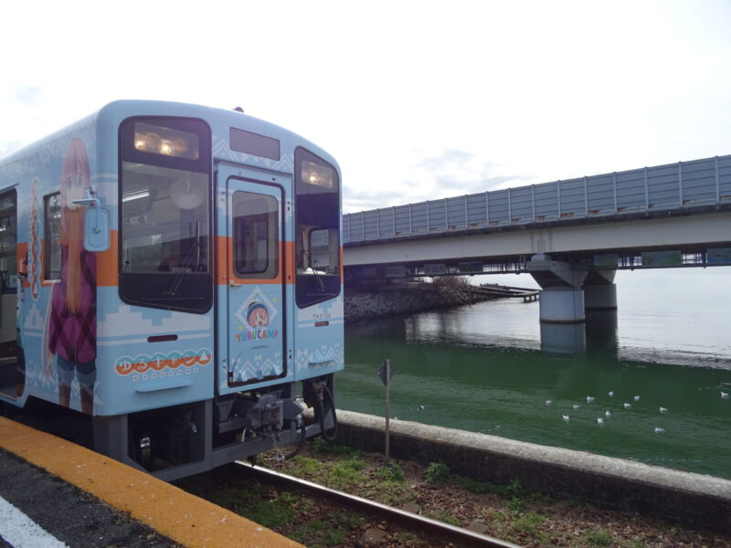 ゆるキャン列車と浜名湖