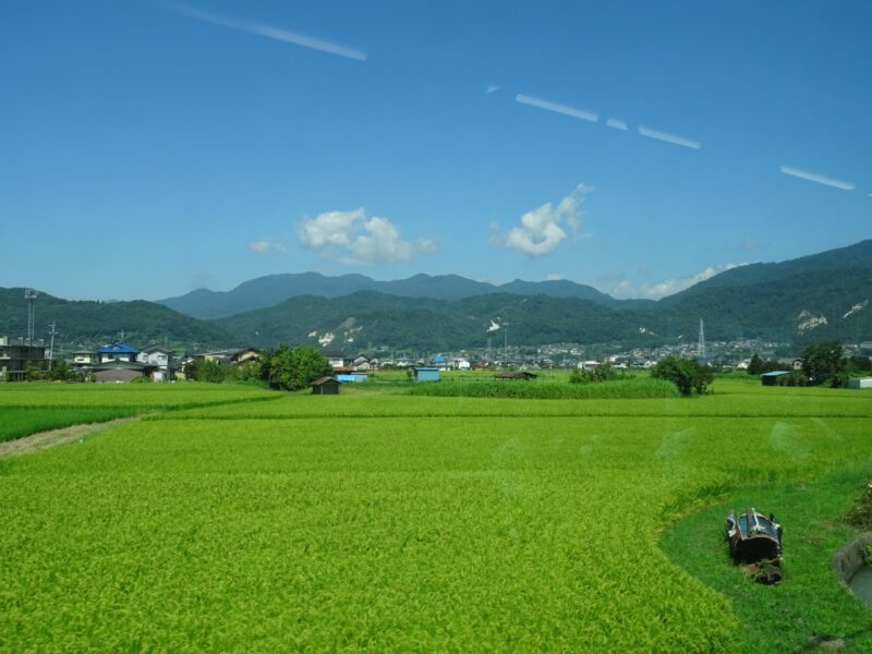 川中島～安茂里駅間に広がる田園風景