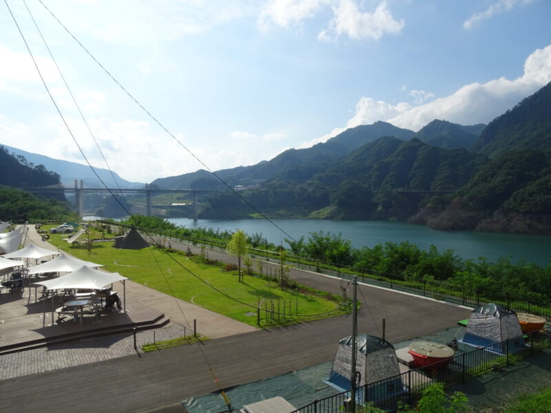 八ッ場あがつま湖と不動大橋