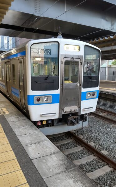 福間駅に停車中の熊本行き４１５系