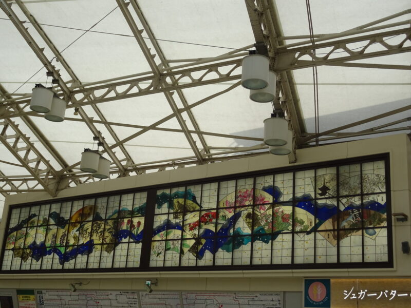 上野駅にある日本的な絵