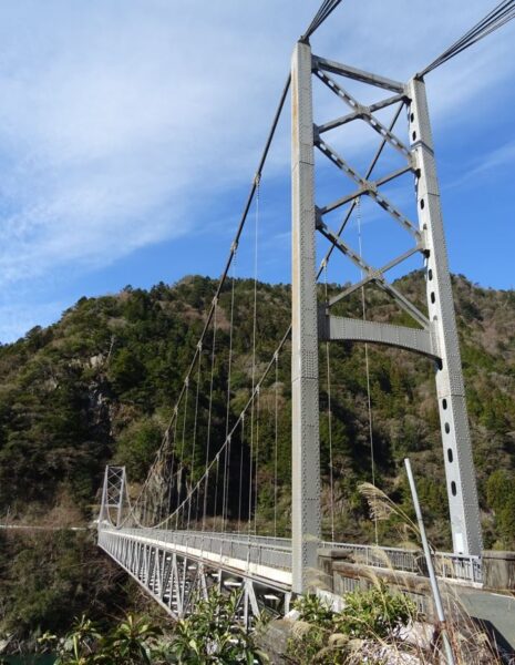 大嵐駅前にある鷹巣橋