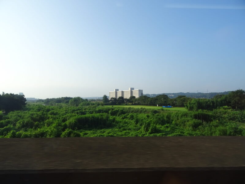 烏川を渡る横川行き普通列車