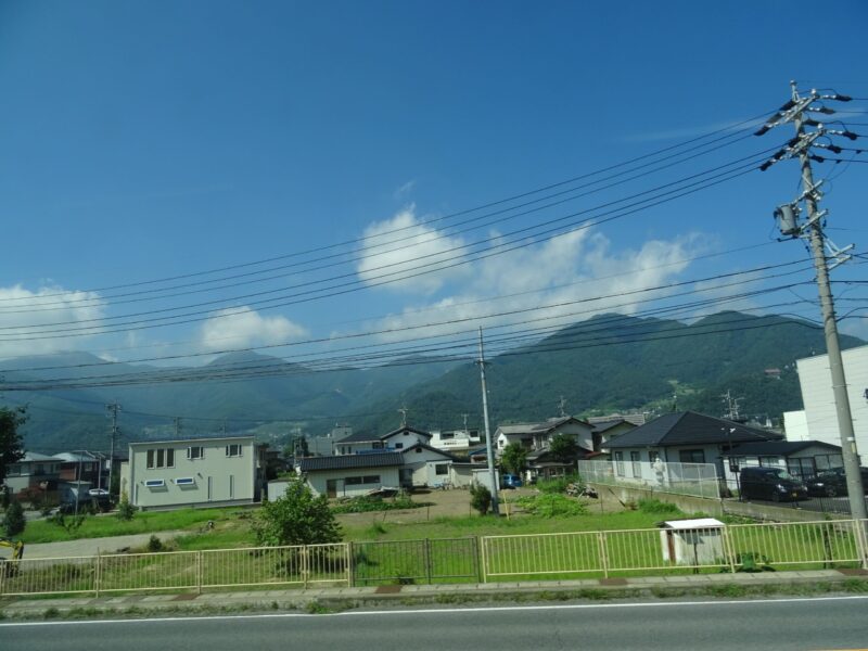 しなの鉄道の坂城～戸倉駅間の景色