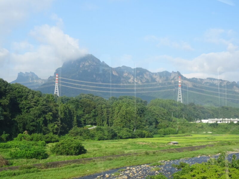 松井田付近から見える妙義山