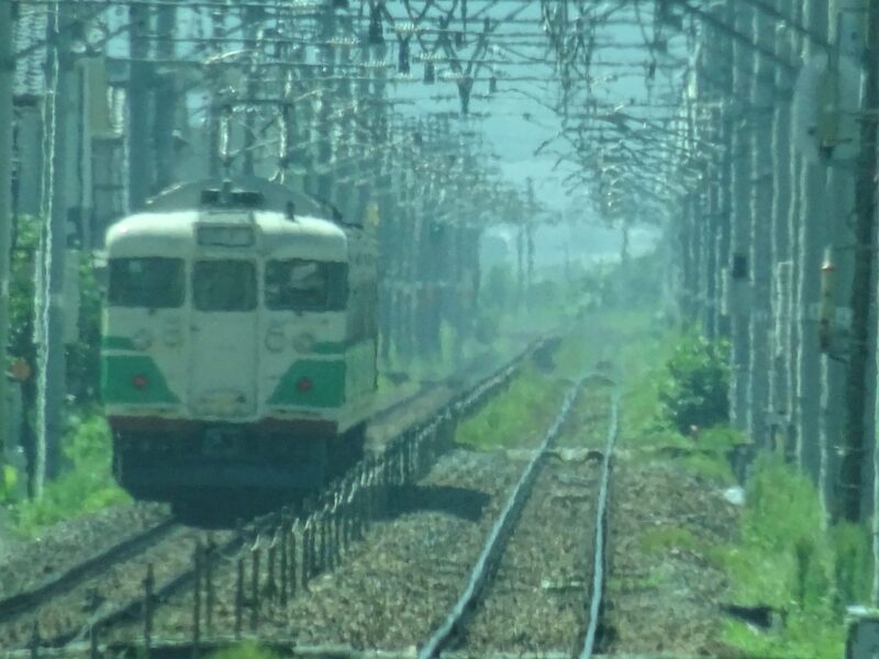 しなの鉄道の長野色・１１５系