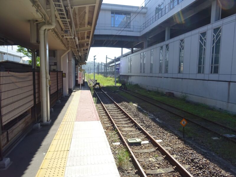 軽井沢駅の２番線行き止まり