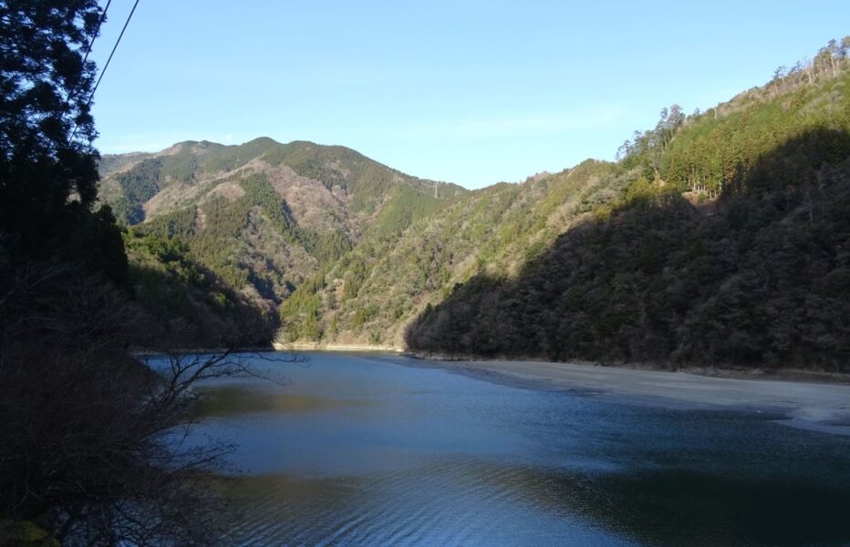 小和田駅前から見る天竜川