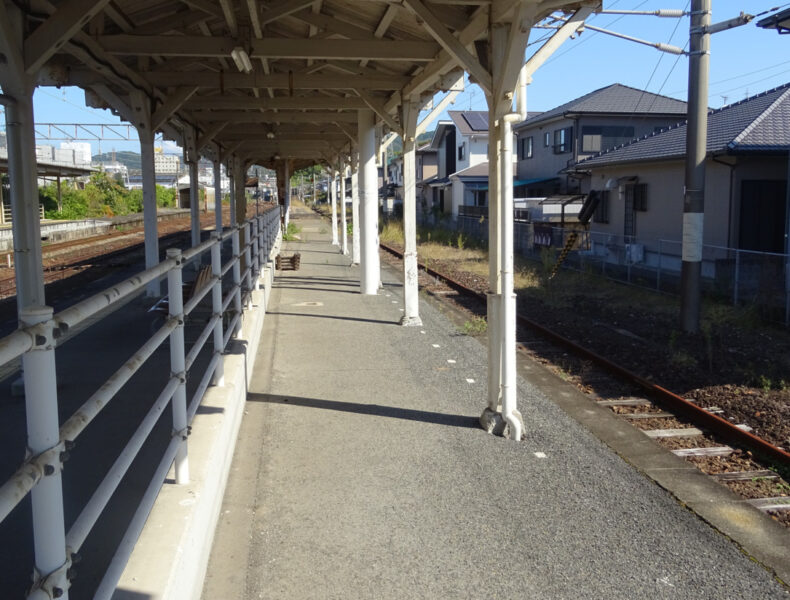 山野線乗車ホーム