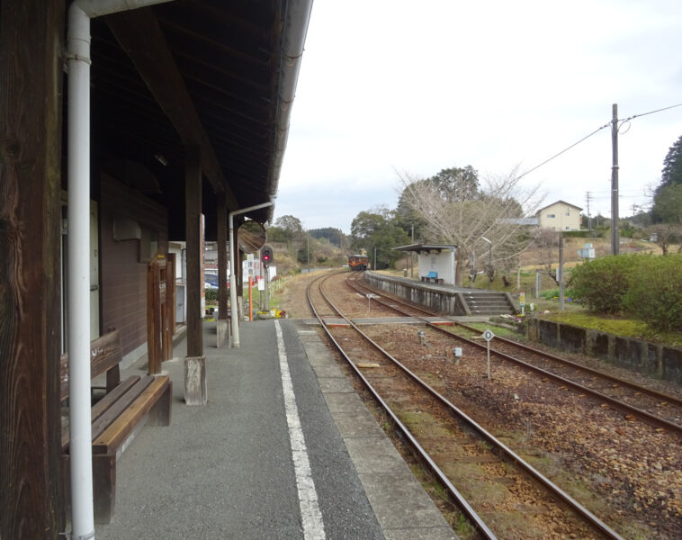 遠江一宮駅のホーム