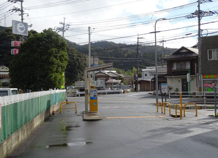 倉吉線の跡は駐車場になっている