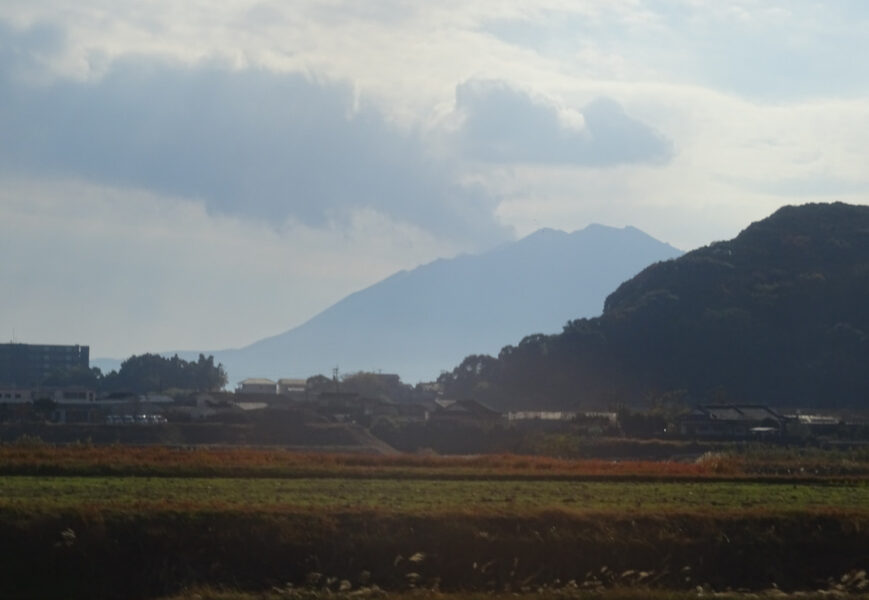 特急きりしま９号から見える桜島