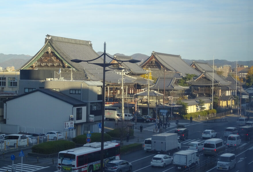 メルキュール京都ステーションの部屋から見える本願寺