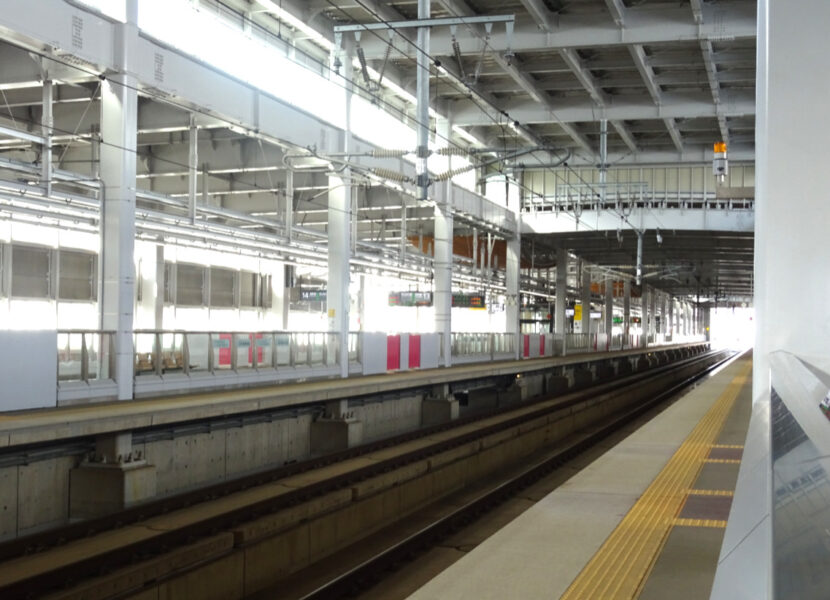 北陸新幹線上越妙高駅のホーム