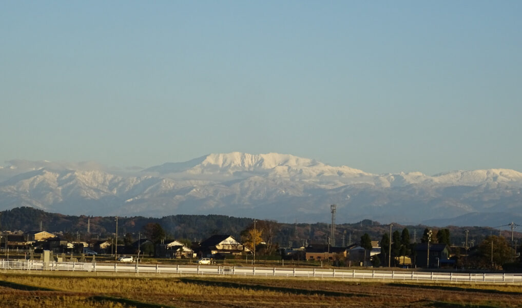 城端線から見える立山連峰