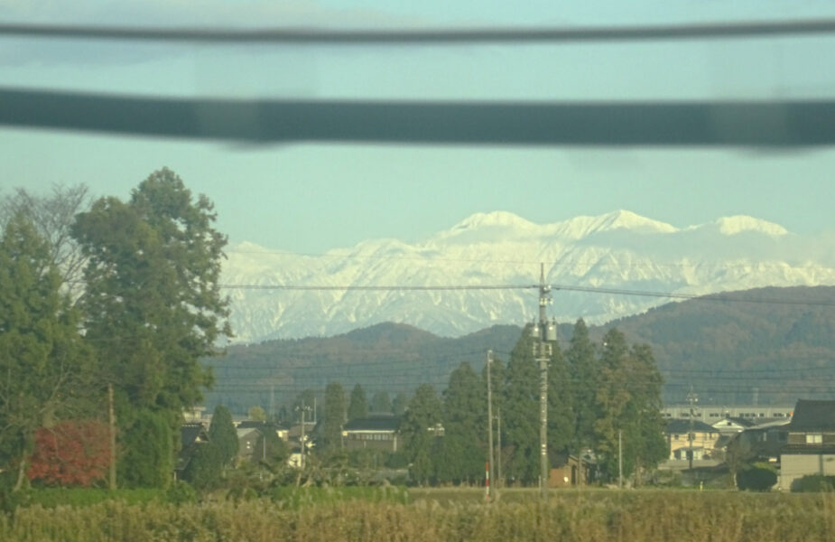 城端線から見える立山連峰