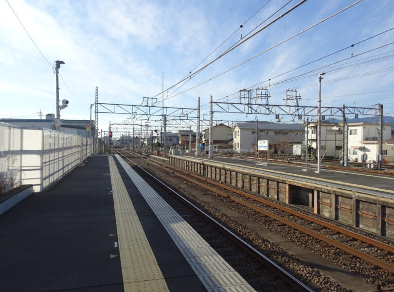 小田急線足柄駅・小田原方面