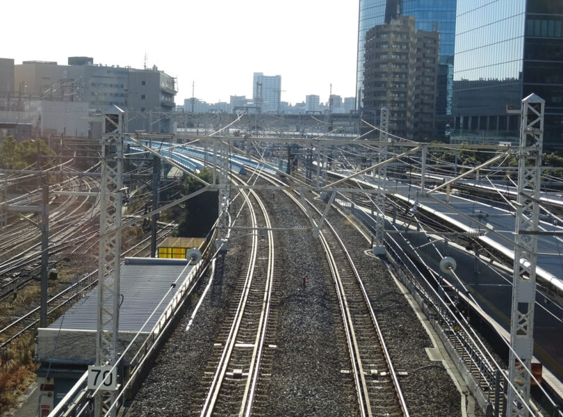 山手貨物線を大崎駅から見る