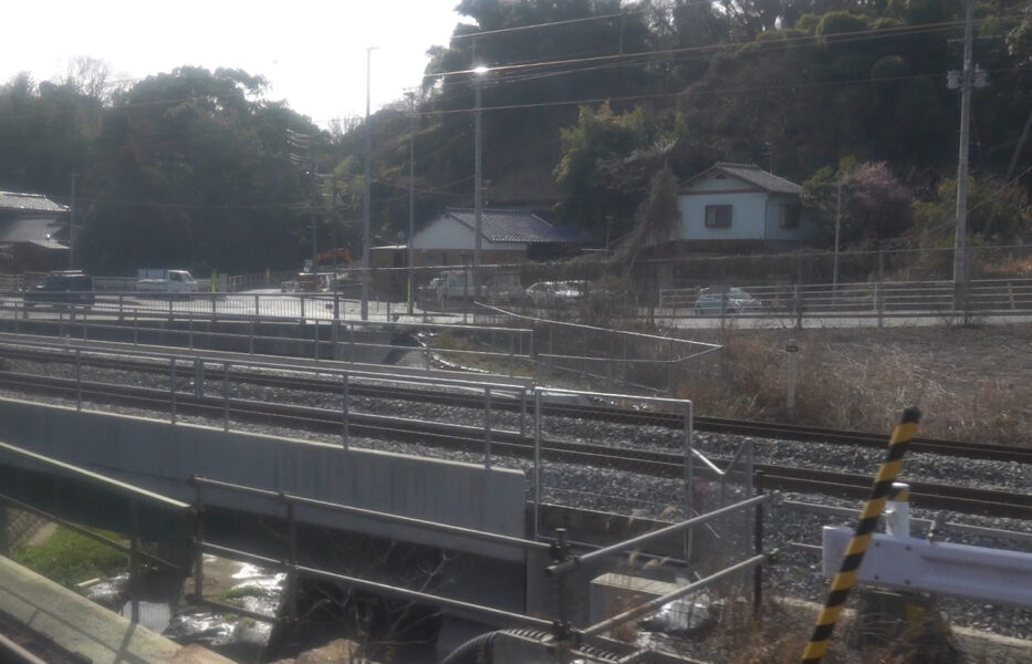 短絡線が筑豊本線の新しい線路と合流