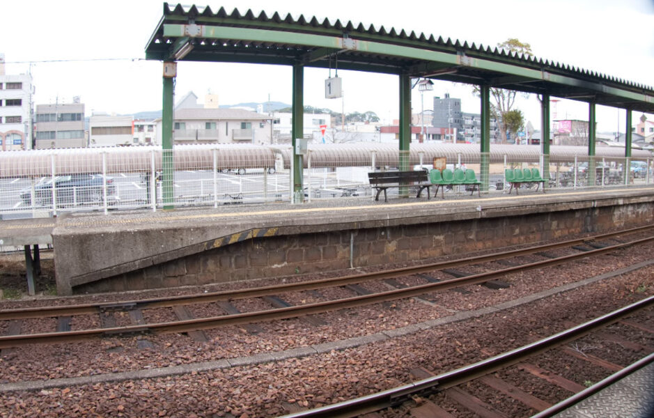 松浦鉄道・伊万里駅の１番乗り場