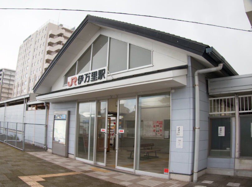 ＪＲ伊万里駅の駅舎