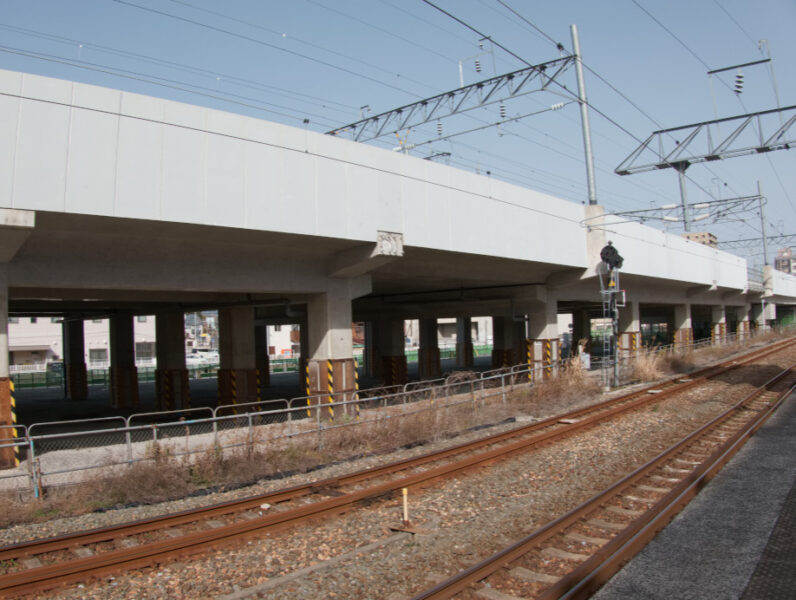 折尾駅高架線と短絡線