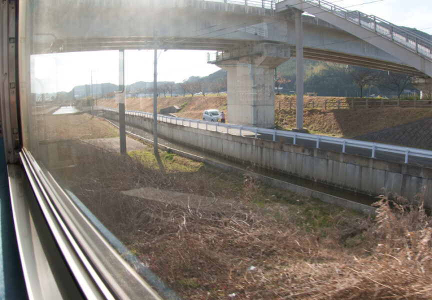 松浦鉄道横にある臼ノ浦線の廃線跡