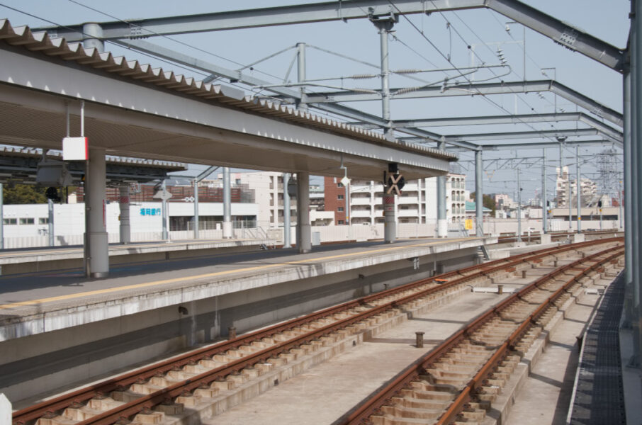 折尾駅・新１番乗り場（小倉方面）