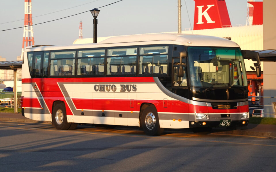 苫小牧西港に到着した中央バス
