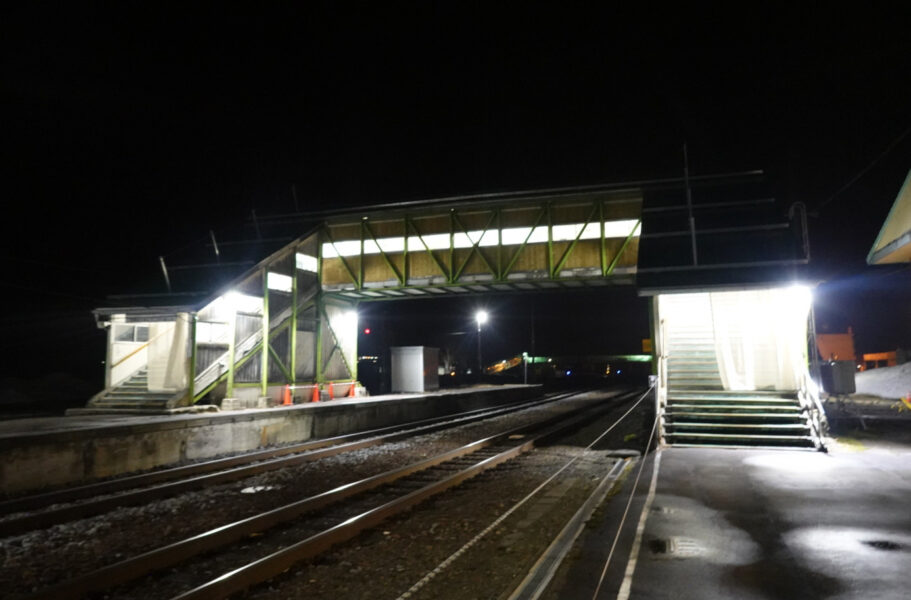 夜の音威子府駅（跨線橋）
