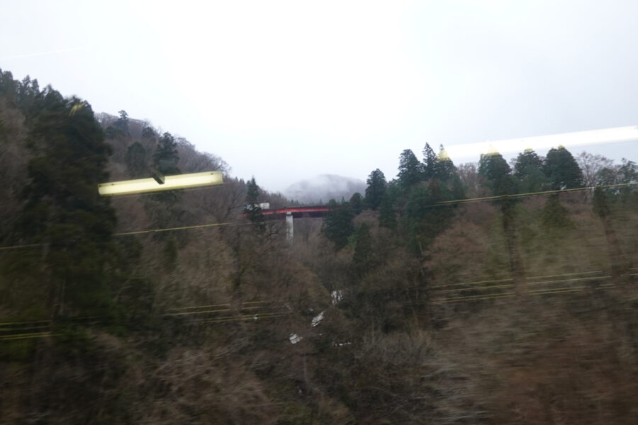 赤渕～田沢湖駅間を走行中に見えた国道４６号線