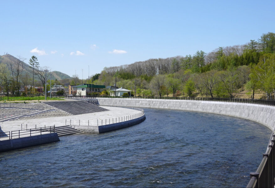 弟子屈町を流れる釧路川