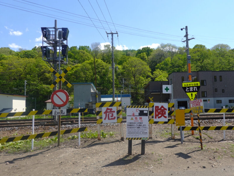 網走駅近くにある第４種踏切