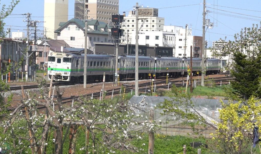 網走駅に到着した普通列車（昼）