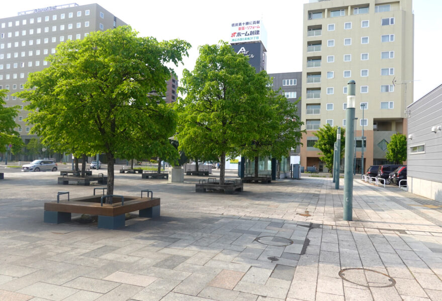 帯広駅前の広場