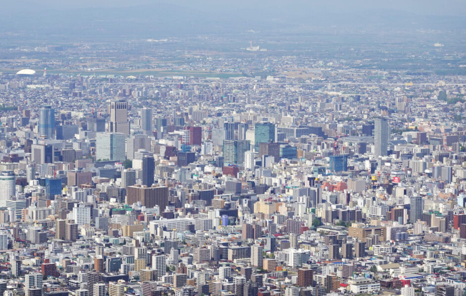 藻岩山山頂からすすきの・札幌駅方面の景色