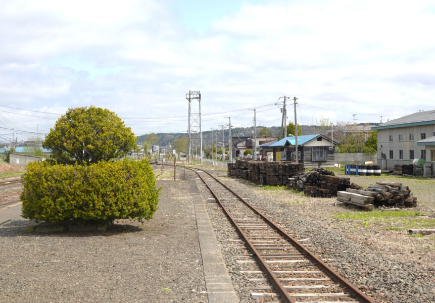 標津線の発着ホームとして使用されていた標茶駅の３番のりば（網走側）