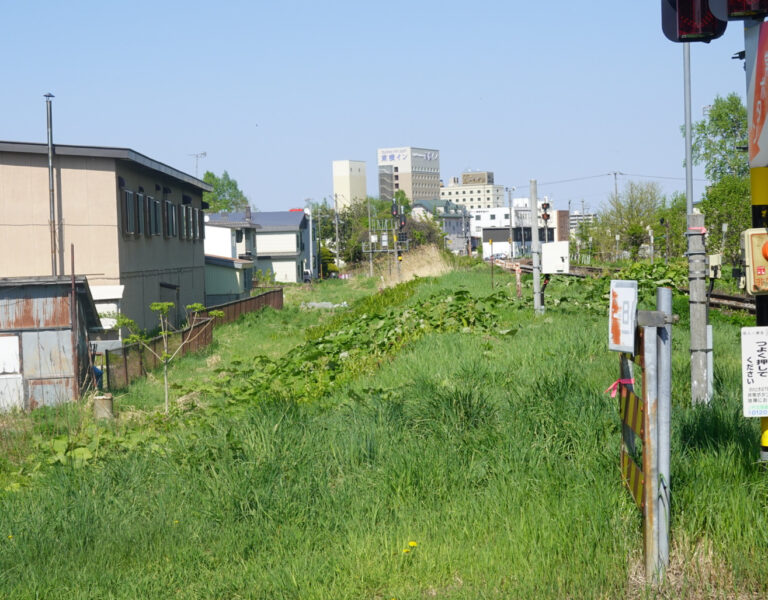 網走駅近くにある踏切