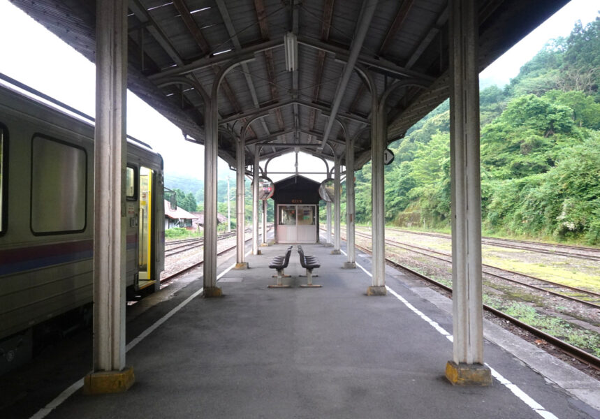 備後落合駅の２・３番ホーム